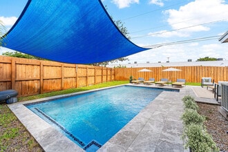 Building Photo - 4780 NE 8th Terrace