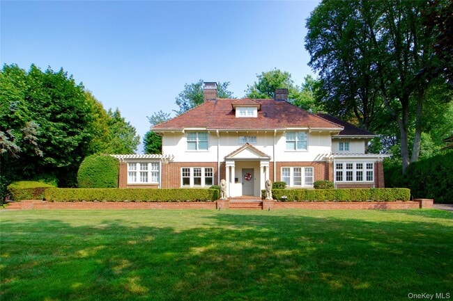 Primary Photo - 22 Westbury Rd