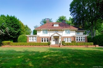 Building Photo - 22 Westbury Rd