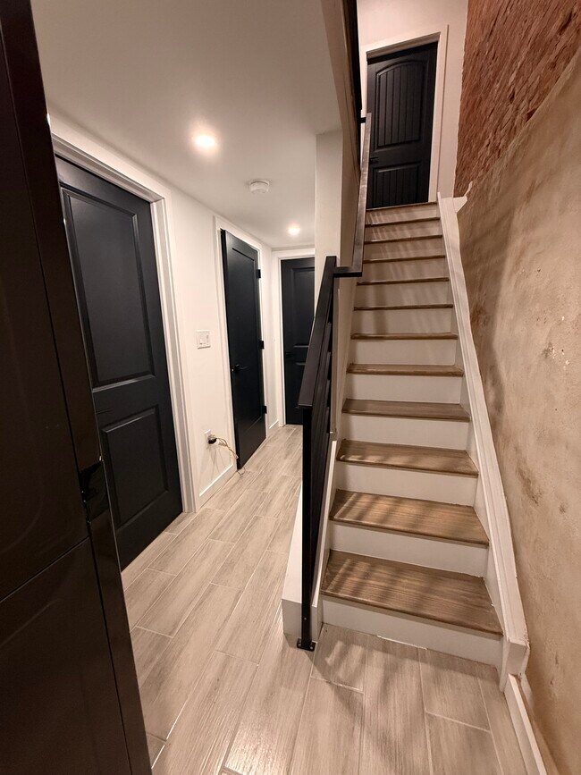 Building Photo - 3340 Potter St