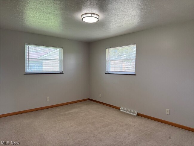 Building Photo - 12922 Fountain Ct