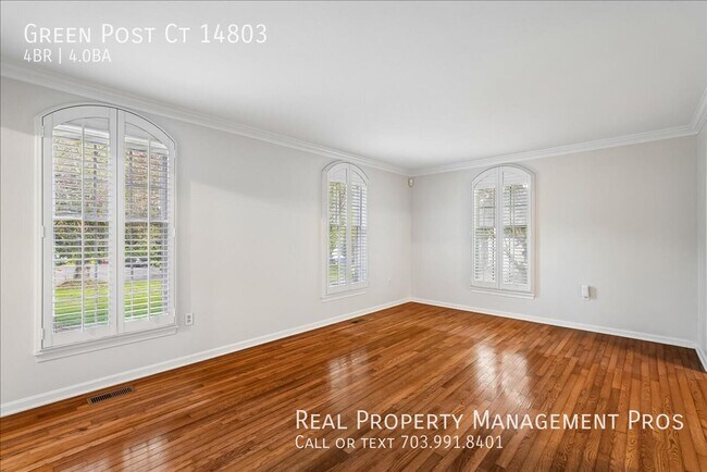 Building Photo - Green Post Ct 14803-
