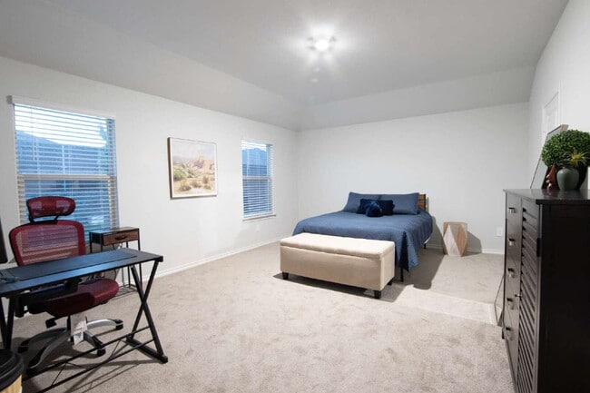 Building Photo - Serene 3BD Fort Worth Oasis | All Utilities Included | Near Alliance Hub