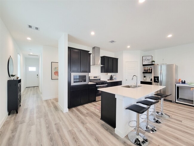 Building Photo - 3223 Creston Gate Dr