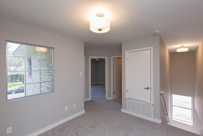 Building Photo - 917 Minturn Ln