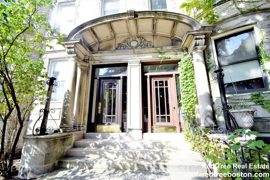 Building Photo - 184 Saint Paul St