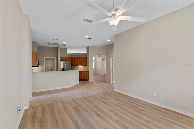 Building Photo - 26908 Honeymoon Ave