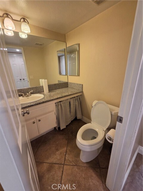 Building Photo - 7 Singingwood