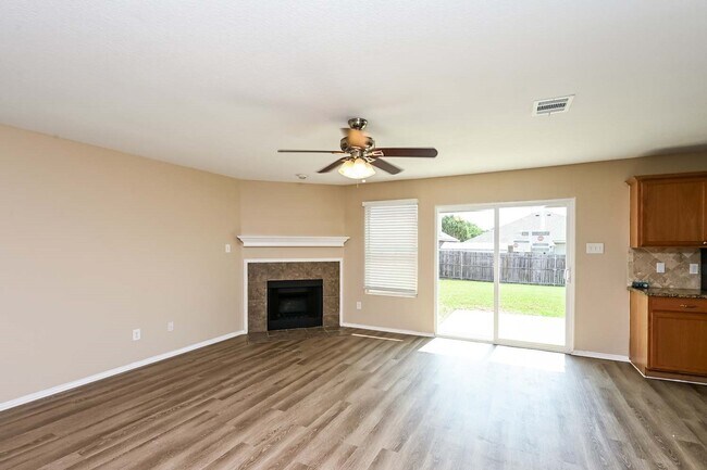 Building Photo - 7160 Little Mohican Dr