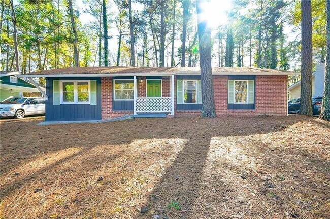 Primary Photo - 185 Oak Dr SE