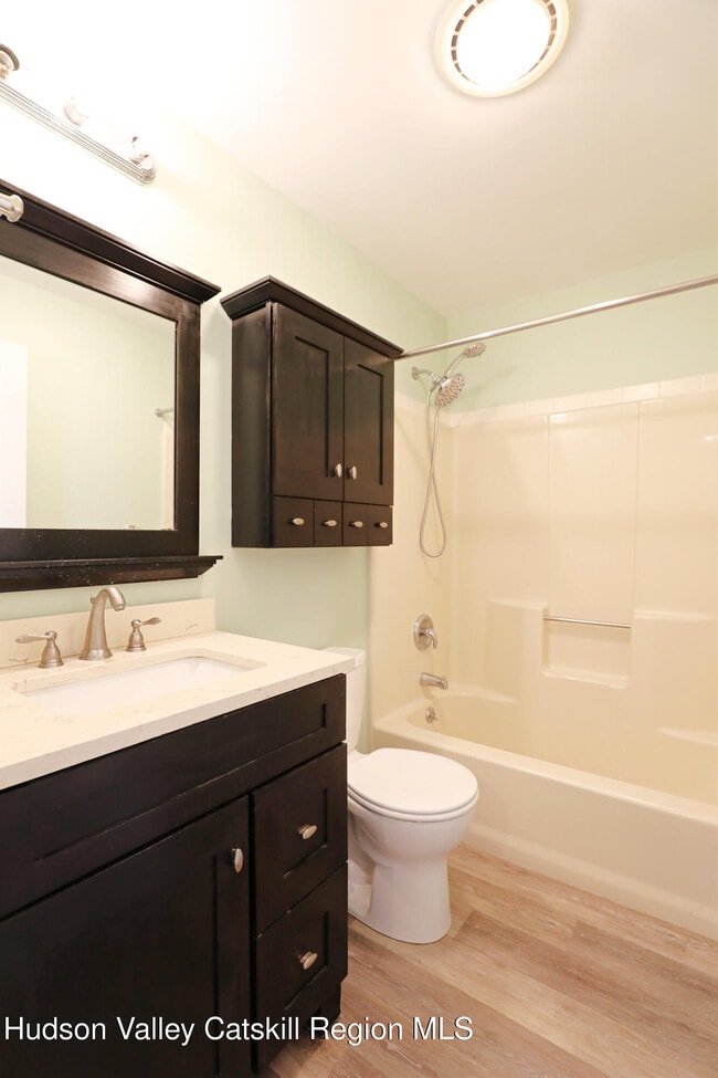 Building Photo - 87 Delaware St