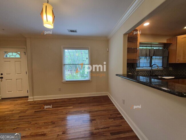Building Photo - 2080 Hilburn Dr SE