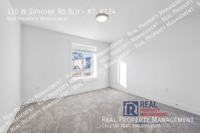 Building Photo - 110 W Siphon Rd