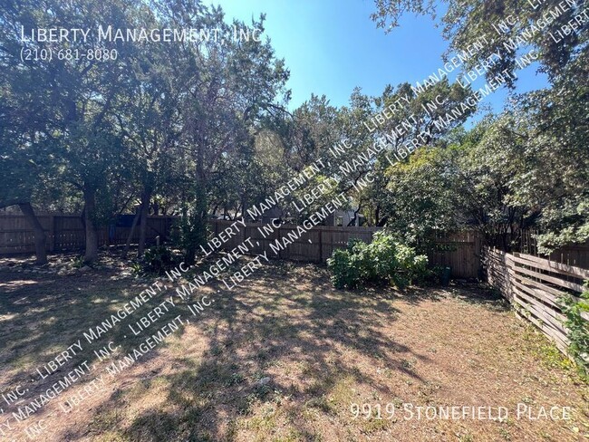 Building Photo - 3 Bed, 2.5 Bath Home off Bandera Rd and 1604