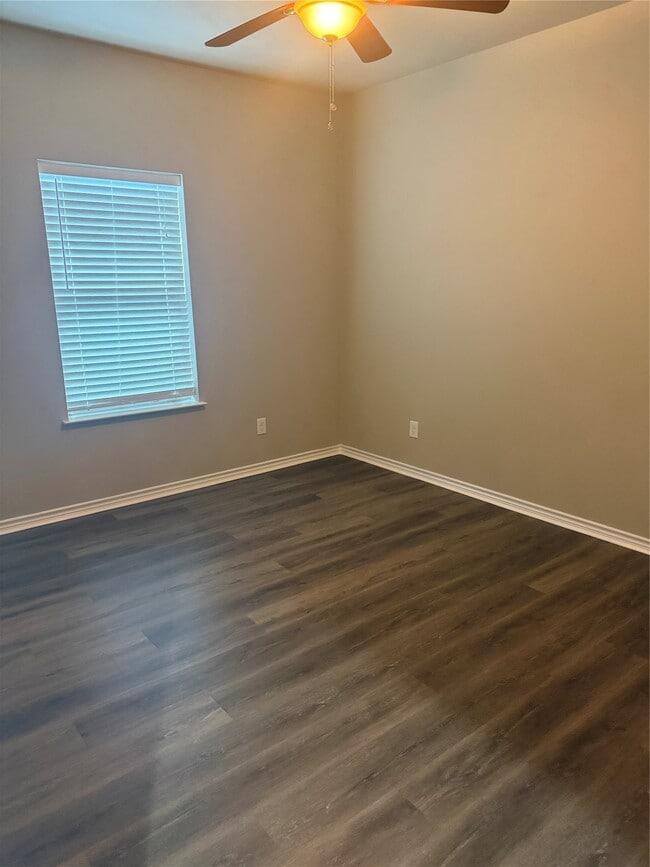 Building Photo - 314 N Ormsby St