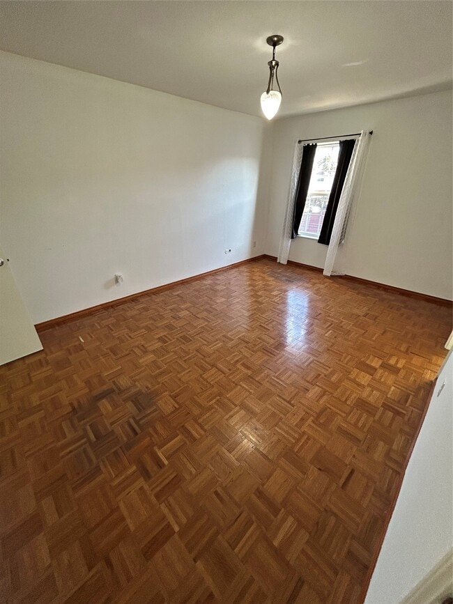 Building Photo - 5550 N Braeswood Blvd