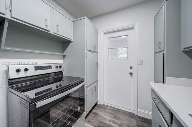 Building Photo - 6565 Santona St
