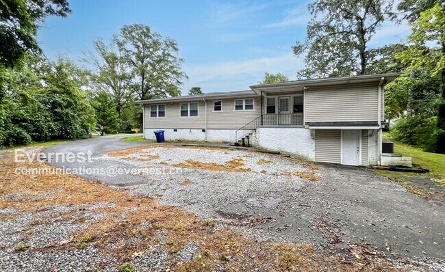 Building Photo - 1361 N Concord Rd
