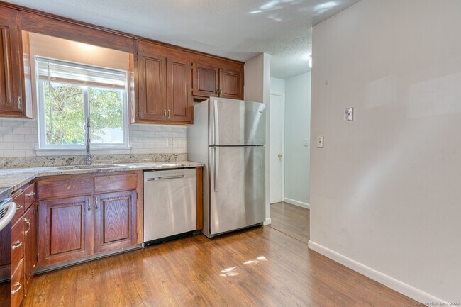 Building Photo - 12 Stone Pond Rd