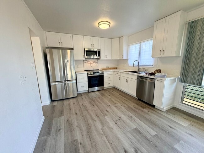 Building Photo - Newly Renovated 5BR/2BA Home – Move-In Ready in Pearl City