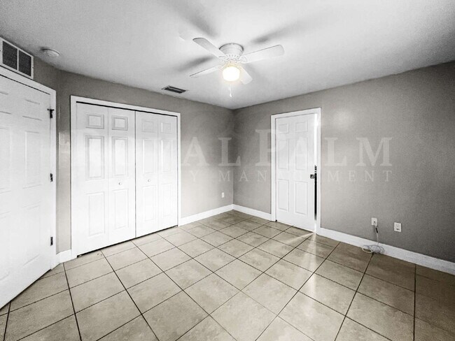 Building Photo - 3BR/2BA Cape Coral Rental - Washer... Dryer... Screened Lanai... This One Came Prepared