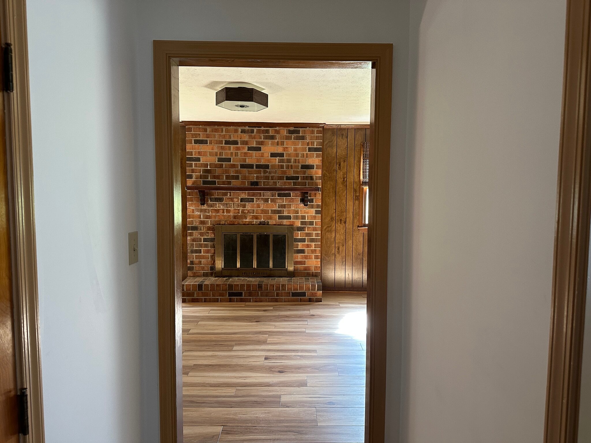 From Foyer into Family Room - 3908 Devenwood Ave