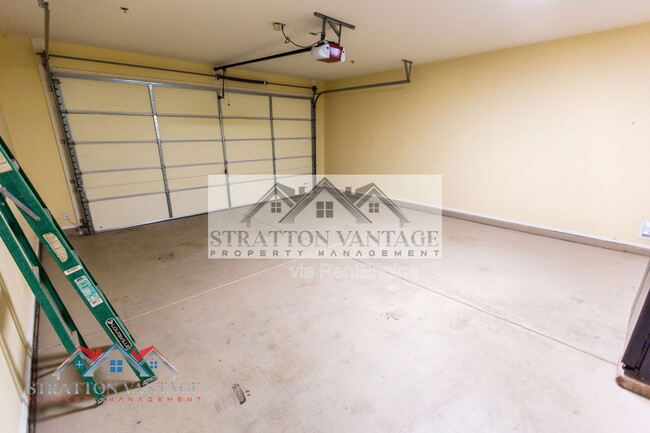 Building Photo - 12687 W Lowden Rd