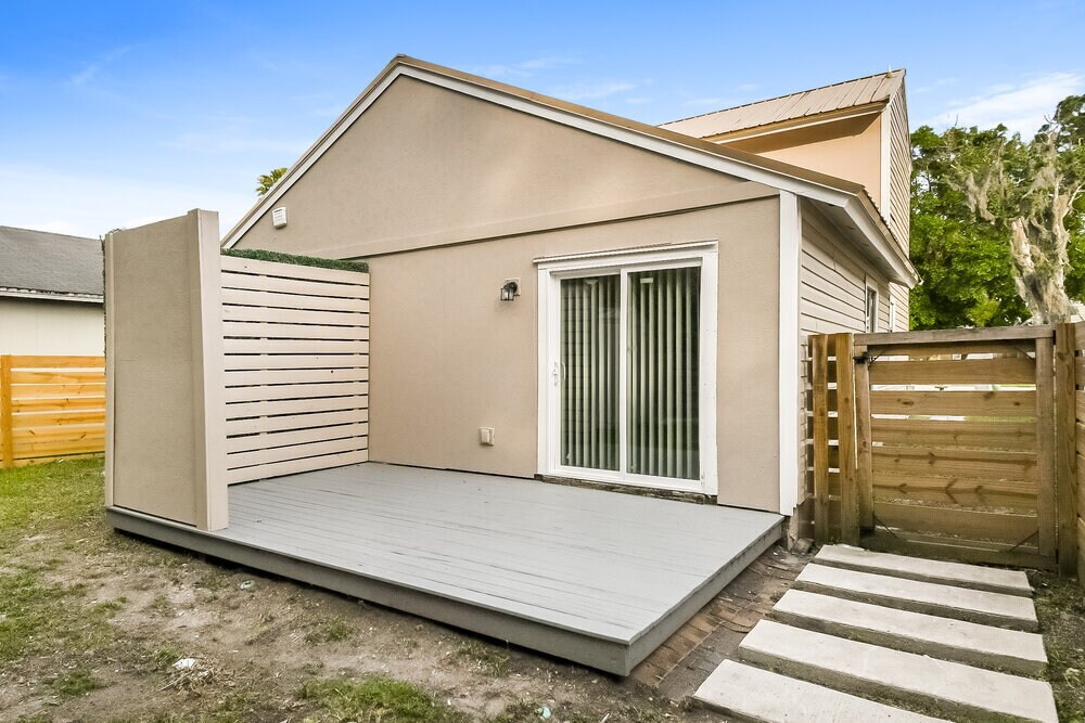 Building Photo - 1283 Independence Dr