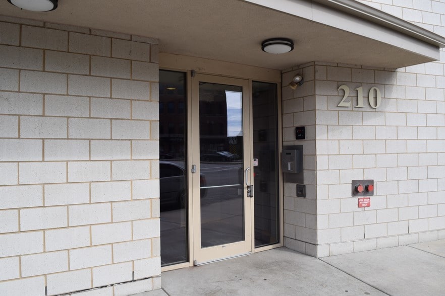 Building Photo - 210 S Water St