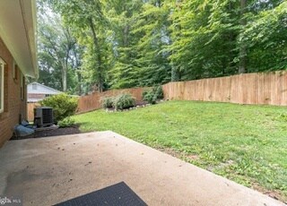 Building Photo - 5200 Southampton Dr