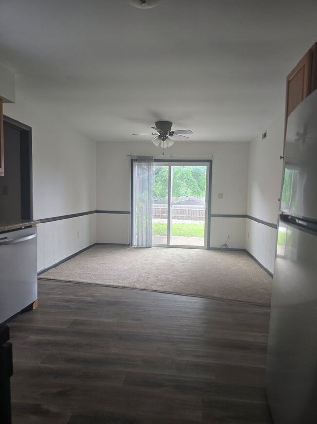 Building Photo - 109 Sieville Ave