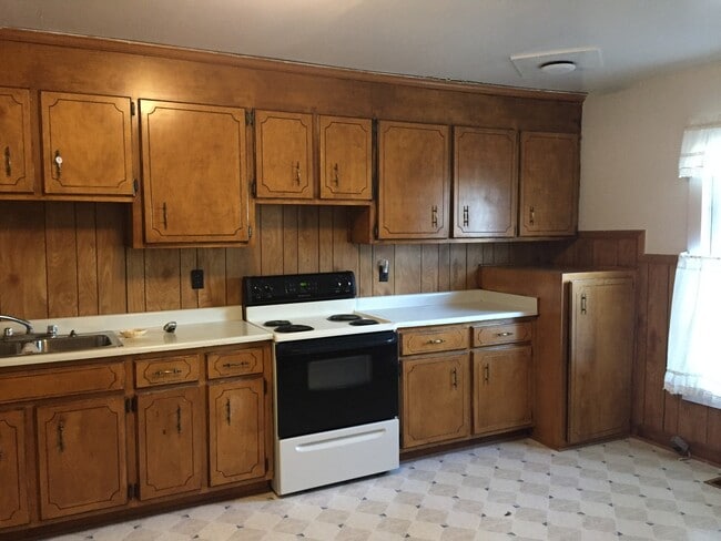 Building Photo - 2 Bedroom House Downtown Greenville