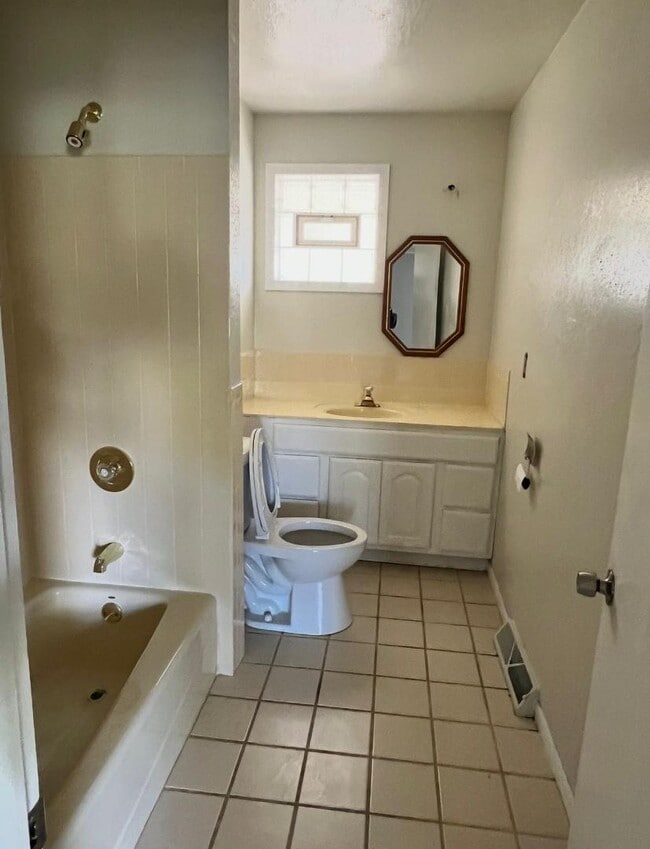 Building Photo - 5629 W Lincoln Creek Dr