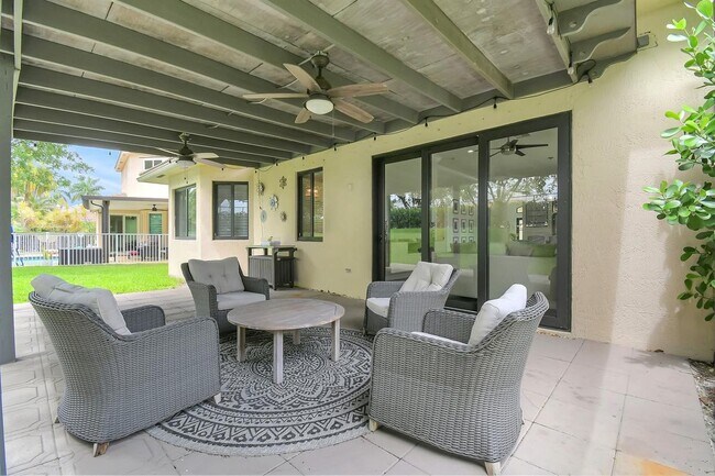 Building Photo - 6041 SW 195th Ave