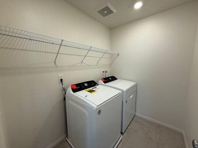 Building Photo - 3609 Canico Ln