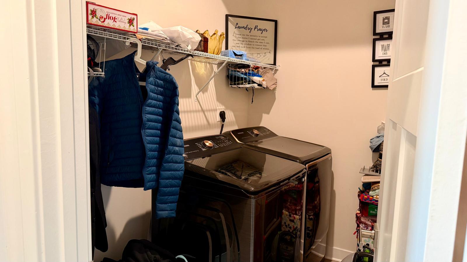 Building Photo - 6032 Goshawk St