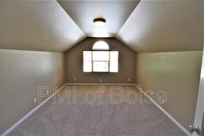 Building Photo - 1485 E Feather Nest Dr