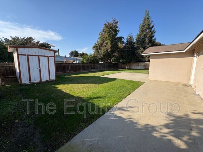 Building Photo - 1641 S Thomas St