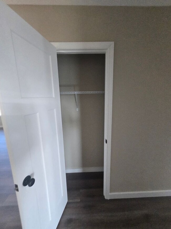 Building Photo - 324 Wilson Hurst St