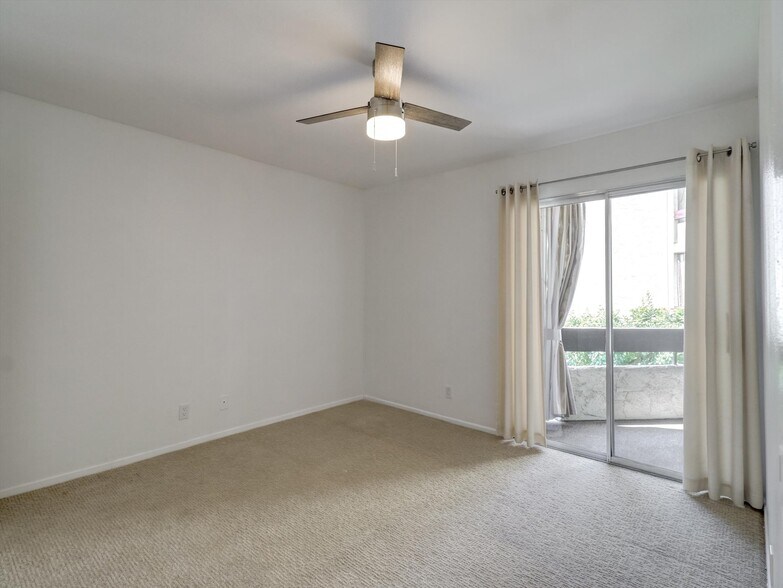 Building Photo - 1490 S Camino Real