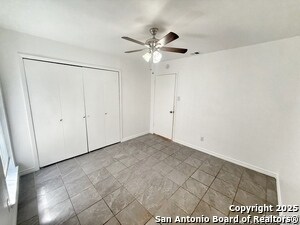 Building Photo - 912 Spring Hill Dr