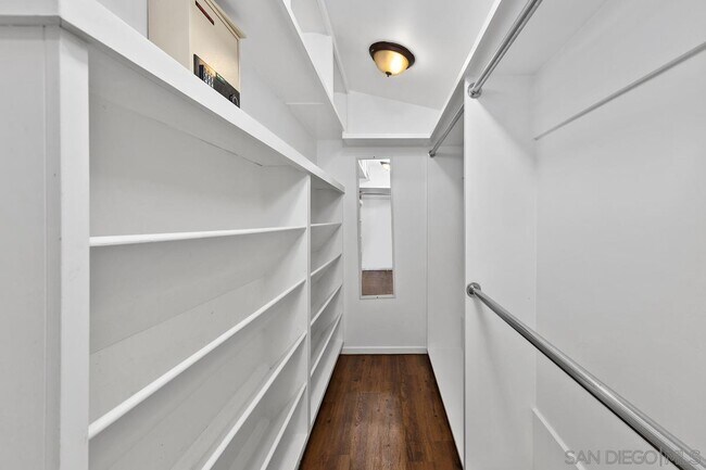 Building Photo - 7728 Ludington Pl