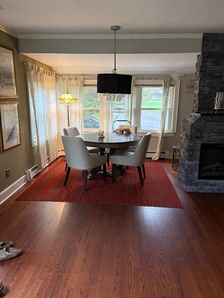 Building Photo - 35 2nd Ave