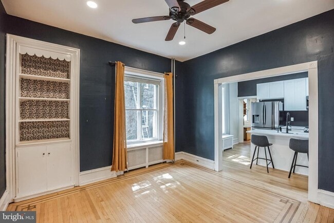 Building Photo - 117 Rochelle Ave