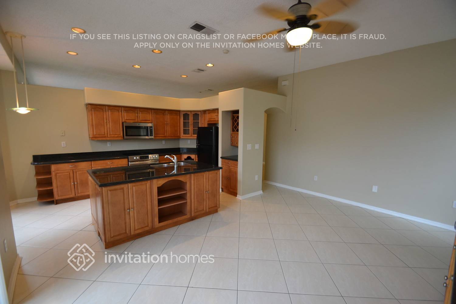 Building Photo - 2333 NW 195th Ave