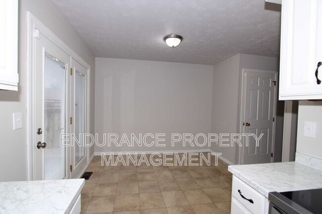 Building Photo - 3427 Sunbury Ln