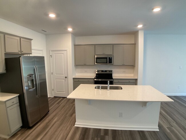 Building Photo - Brand New Townhome in Lawson Townes, Haw R...