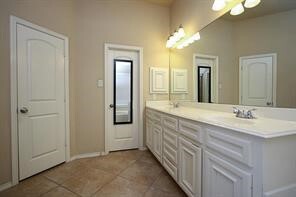 Building Photo - 14822 Yellow Begonia Dr