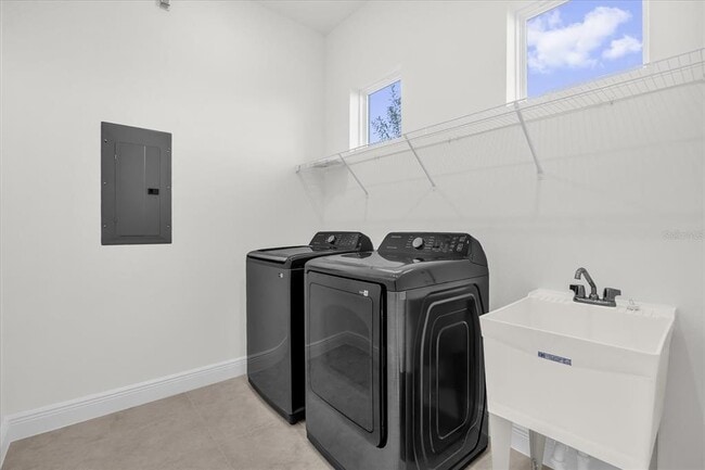 Building Photo - 10270 Pearson Ave