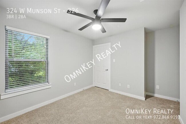 Building Photo - 324 W Munson St